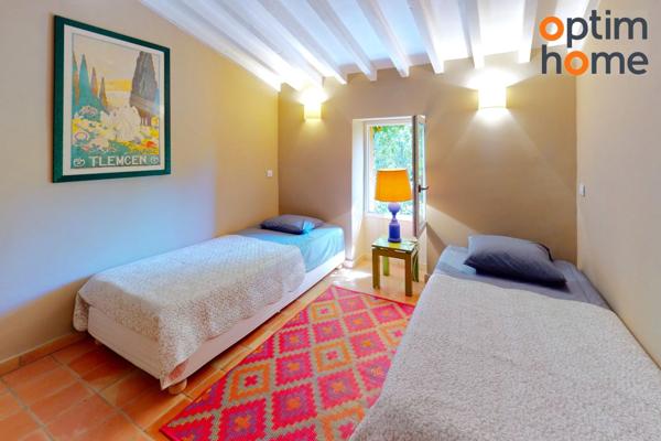 Aix-en-Provence - Superbe Mas Provençal T7 du 18ème Siècle de 275 m2 environ entièrement rénové, sur 6000 m2 de terrain, au calme et sans vis à vis