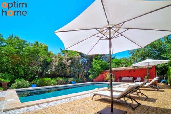 Aix-en-Provence - Superbe Mas Provençal T7 du 18ème Siècle de 275 m2 environ entièrement rénové, sur 6000 m2 de terrain, au calme et sans vis à vis