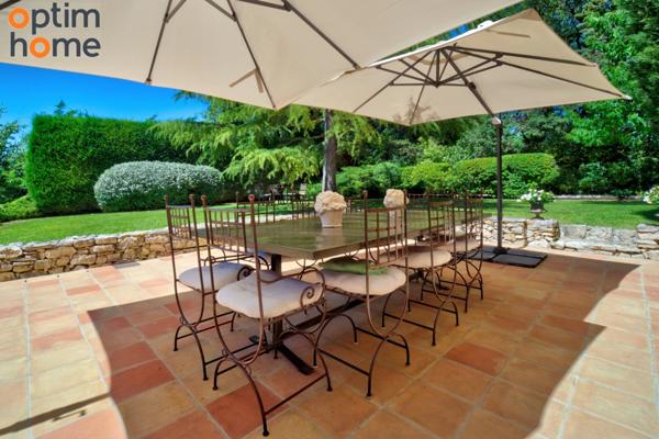 Aix-en-Provence - Superbe Mas Provençal T7 du 18ème Siècle de 275 m2 environ entièrement rénové, sur 6000 m2 de terrain, au calme et sans vis à vis