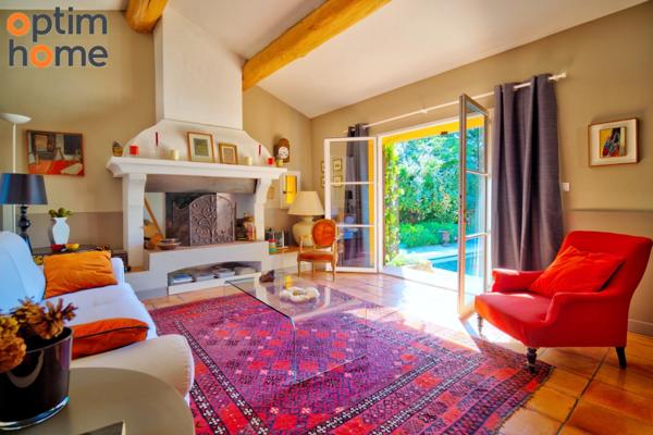 Aix-en-Provence - Superbe Mas Provençal T7 du 18ème Siècle de 275 m2 environ entièrement rénové, sur 6000 m2 de terrain, au calme et sans vis à vis