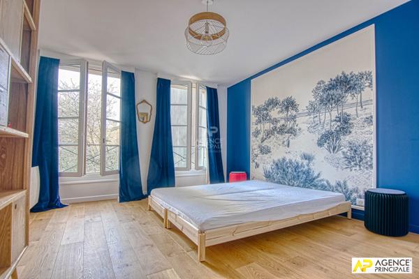 Versailles Notre-Dame APpartement 3 pièces 76.7 m² situé au 1er étage avec parking en option €600 000 ** - Référence 27125