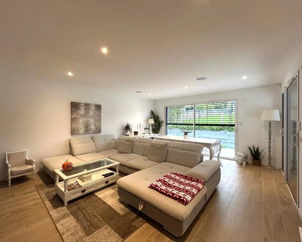 Belle maison contemporaine de 2022 – 4 chambres – Terrain 780 m² – Proche du port de Sciez