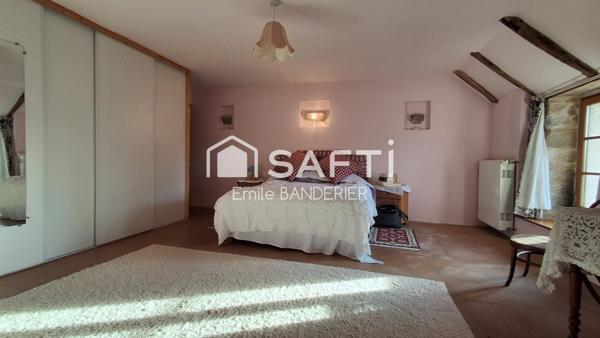 Maison 6 pièces 234 m² proche des lacs