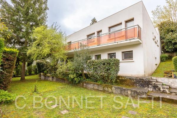 Jouy-en-Josas, Maison d'architecte de 141m², 7 pièces
