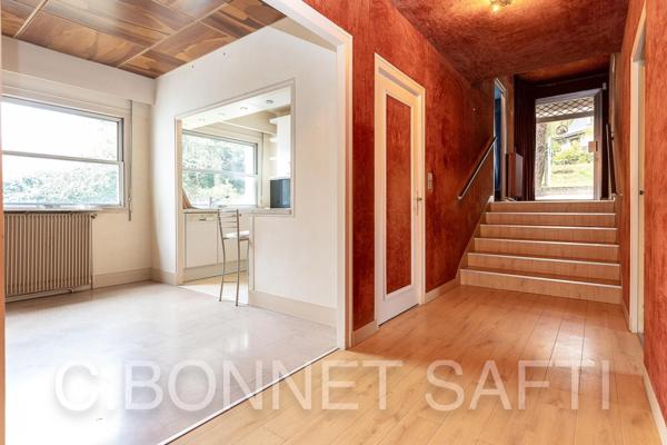 Jouy-en-Josas, Maison d'architecte de 141m², 7 pièces