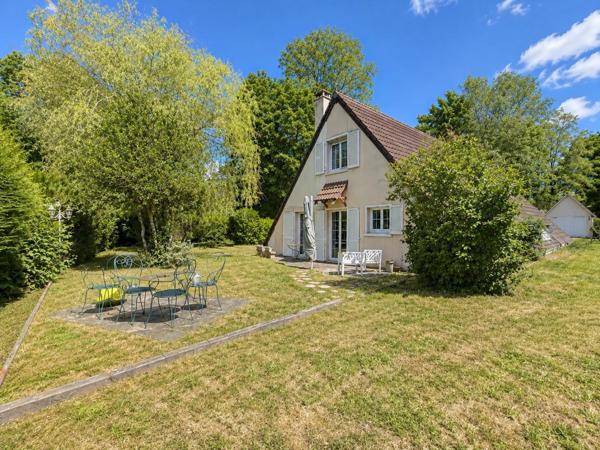 Maison à LE CHATELET-EN-BRIE, 77820 - 6 pièces 148m²
