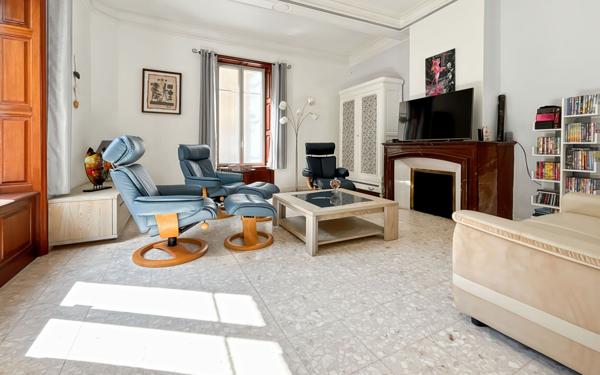 Maison à vendre    6 pièces • 216 m2 Cazouls-lès-Béziers