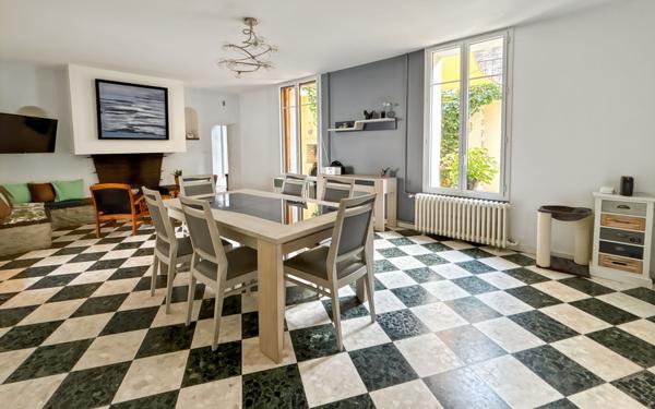 Maison à vendre    6 pièces • 216 m2 Cazouls-lès-Béziers