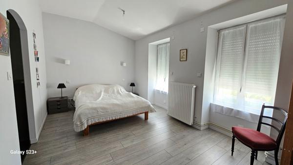 Maison - 11 pièces - 400 m²