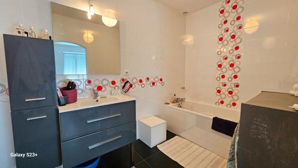 Maison - 11 pièces - 400 m²