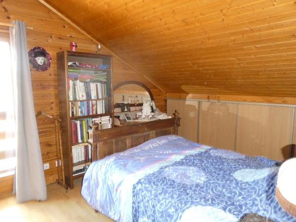 RUPT SUR MOSELLE (88) Chalet T6 de 104m² sur sous-sol  +garage extérieur, terrain 700m² environ.