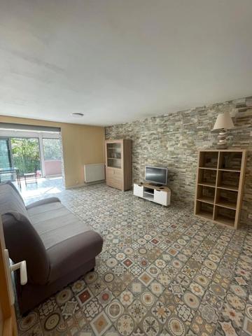 Vente                                                      Maison
                        
                     8 pièces                      156 m2                     à Cesson