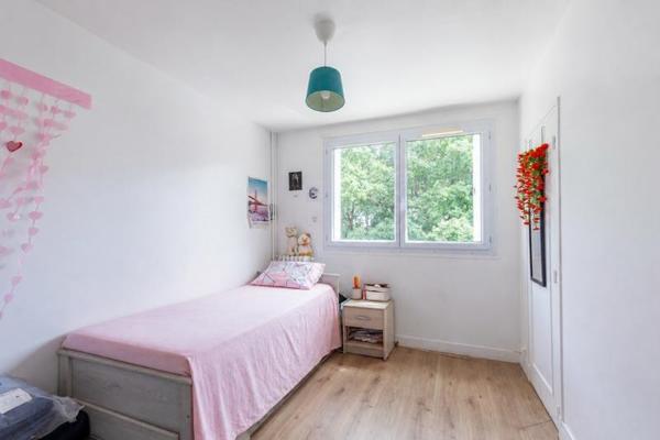 Appartement à vendre 219 000 € Saint-Cyr-l'École 4 p 80 m² DPE D