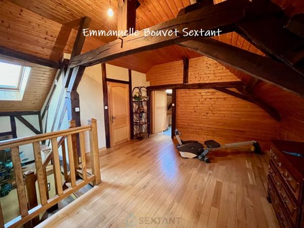 Bergerac, 15-20 min, typique longère périgourdine avec gîte et garages, dans hameau calme