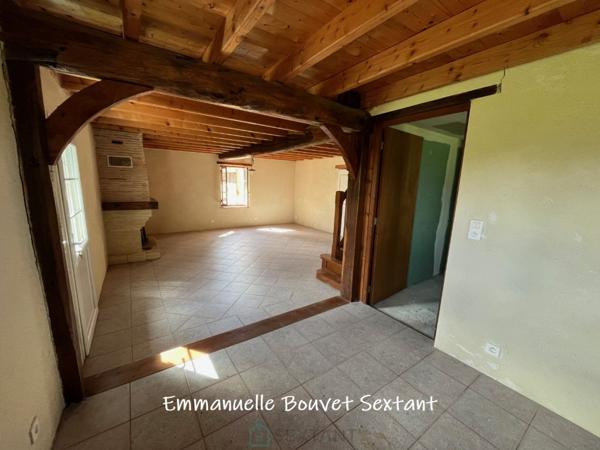 Bergerac, 15-20 min, typique longère périgourdine avec gîte et garages, dans hameau calme