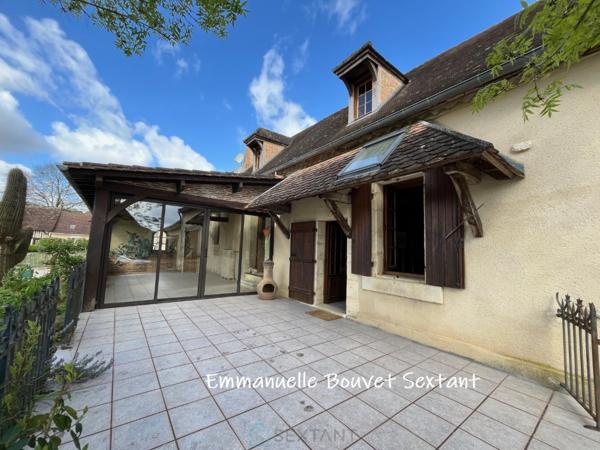 Bergerac, 15-20 min, typique longère périgourdine avec gîte et garages, dans hameau calme