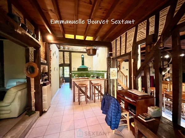 Bergerac, 15-20 min, typique longère périgourdine avec gîte et garages, dans hameau calme