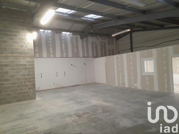 Immeuble à vendre 131 m² Mours-Saint-Eusèbe