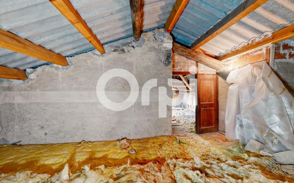 Maison à vendre    6 pièces •  Vallon-Pont-d'Arc