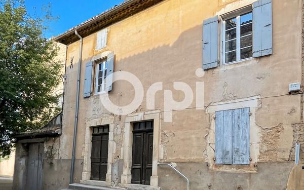 Maison à vendre    6 pièces •  Vallon-Pont-d'Arc