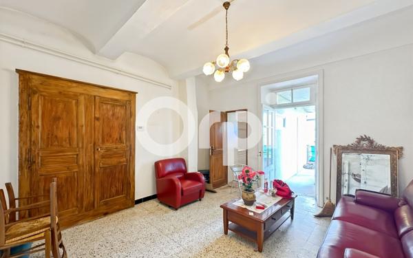 Maison à vendre    6 pièces •  Vallon-Pont-d'Arc