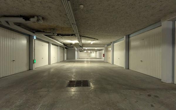 Stationnement à louer    Dijon