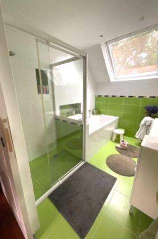 Houdan 7 mn / Gambais 4 mn / Maison d'architecte 182 m2 / 4 chambres