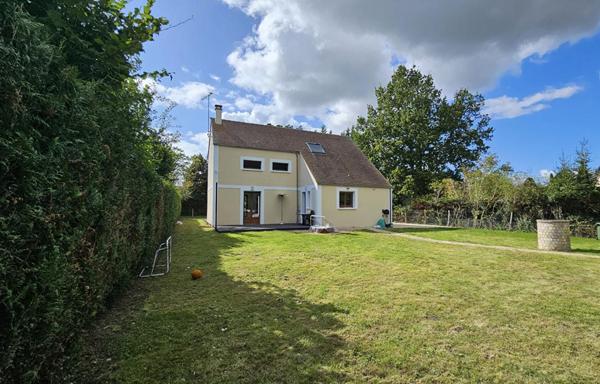 Houdan 7 mn / Gambais 4 mn / Maison d'architecte 182 m2 / 4 chambres