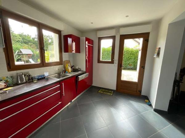 Houdan 7 mn / Gambais 4 mn / Maison d'architecte 182 m2 / 4 chambres