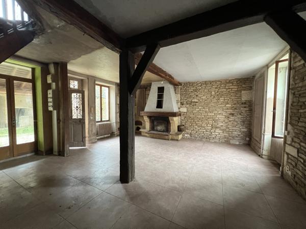 MAISON DE VILLAGE PROCHE MONTBARD