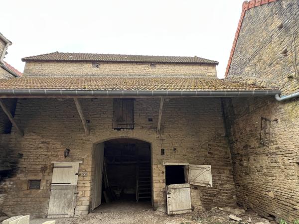 MAISON DE VILLAGE PROCHE MONTBARD