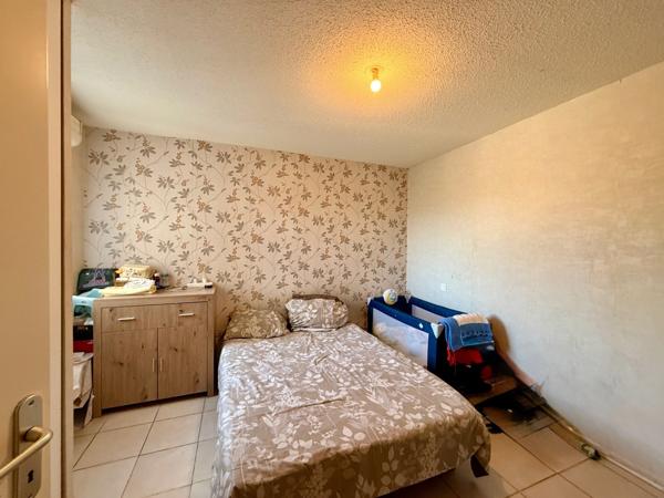 Appartement à vendre 3 pièces BERRIAC (11) 60m2 habitables, deux chambres, deux places de parking