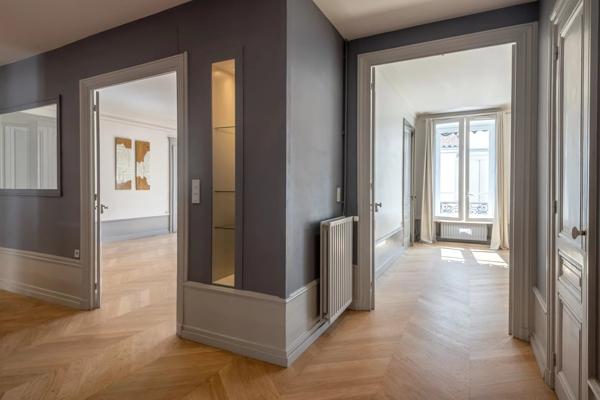 Lyon 2 - Ainay - Appartement bourgeois de 195.03 m² - 4 chambres