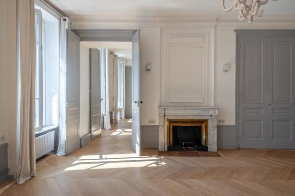Lyon 2 - Ainay - Appartement bourgeois de 195.03 m² - 4 chambres