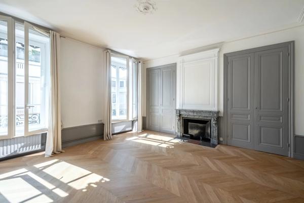 Lyon 2 - Ainay - Appartement bourgeois de 195.03 m² - 4 chambres