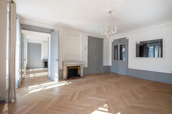 Lyon 2 - Ainay - Appartement bourgeois de 195.03 m² - 4 chambres
