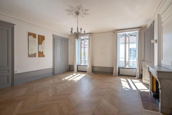 Lyon 2 - Ainay - Appartement bourgeois de 195.03 m² - 4 chambres