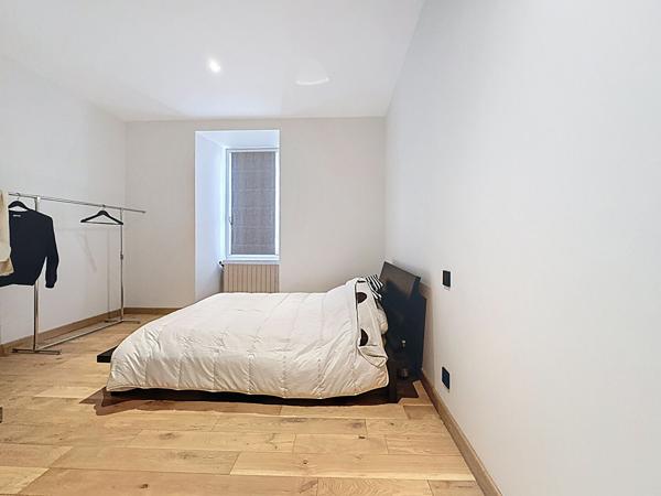 Maison de ville d'exception à louer à Nérac - 5 pièces, 184 m², calme et confort