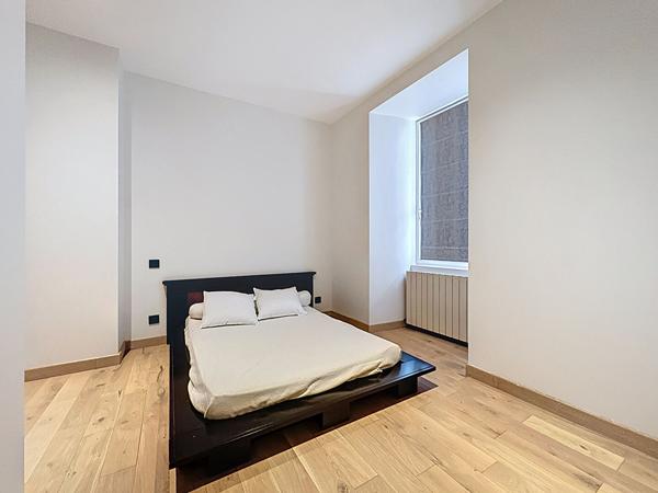 Maison de ville d'exception à louer à Nérac - 5 pièces, 184 m², calme et confort