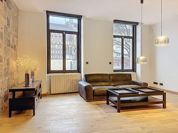 Maison de ville d'exception à louer à Nérac - 5 pièces, 184 m², calme et confort