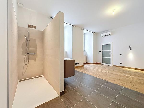 Maison de ville d'exception à louer à Nérac - 5 pièces, 184 m², calme et confort