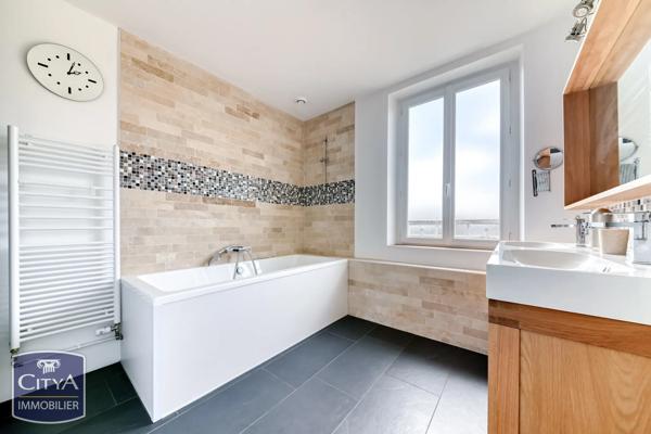 Appartement à vendre 5 pièces 123m² Grigny (69520)