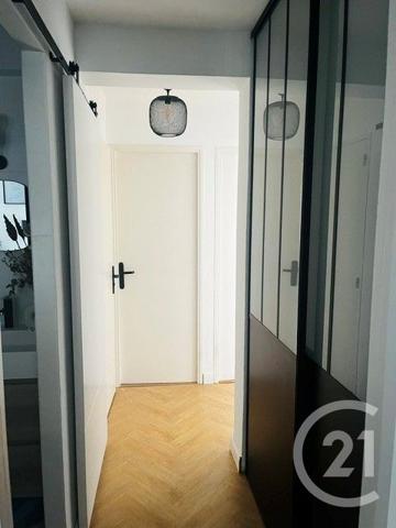 Appartement T4 à vendre  3 pièces - 62,54 m 2   MARSEILLE  - 13009