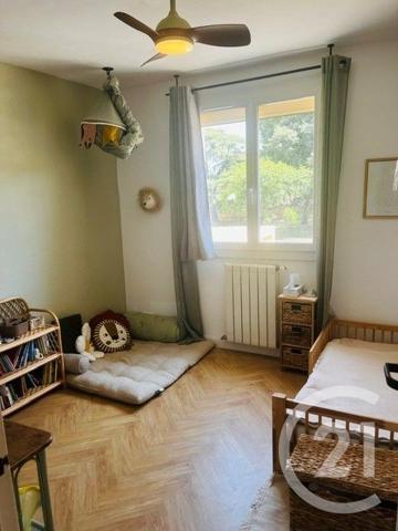 Appartement T4 à vendre  3 pièces - 62,54 m 2   MARSEILLE  - 13009