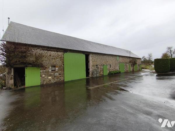 Ancien corps de ferme - ST MARS D'EGRENNE