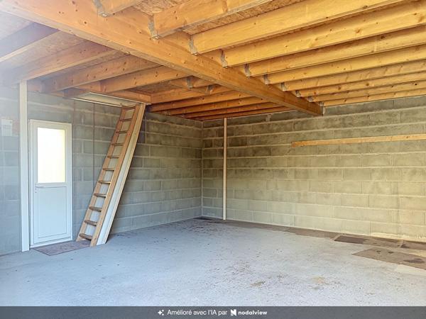Maison de plain-pied avec dépendances et appartement locatif Le Loroux-Bottereau