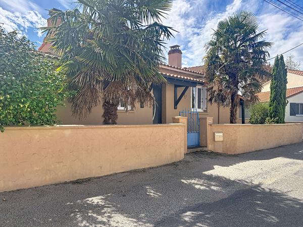 Maison de plain-pied avec dépendances et appartement locatif Le Loroux-Bottereau