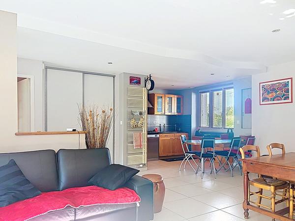 Maison de plain-pied avec dépendances et appartement locatif Le Loroux-Bottereau