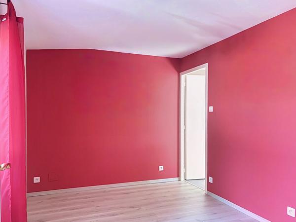 Maison de plain-pied avec dépendances et appartement locatif Le Loroux-Bottereau