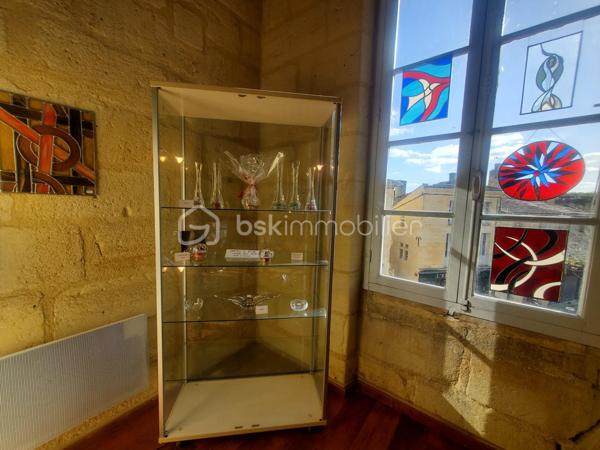 Local d activites de 140 m²